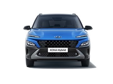 Pohled zepředu na nový Hyundai Kona Hybrid s jedinečným stylem robustního SUV.
